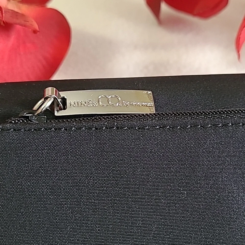 NEW Vintage Nine & Company Trifold Wallet Multi Compartment Snap Zip Expand